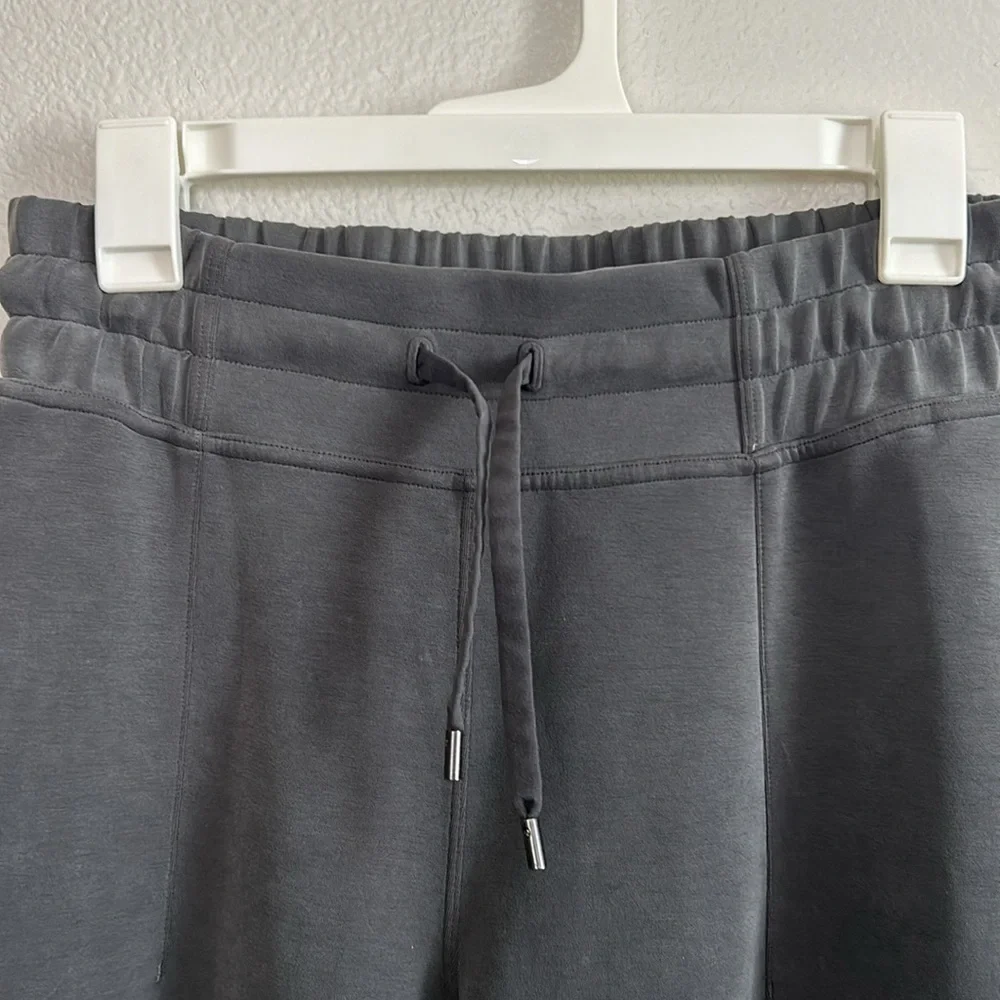 Like new lululemon LAB pants - Picture 2 of 5